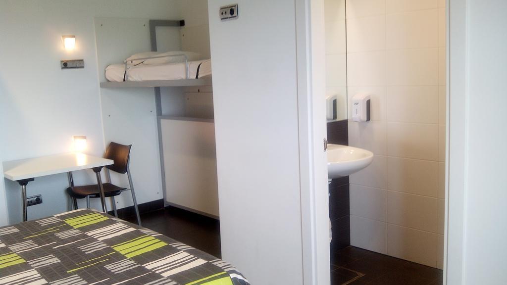 Albergue/Auberge Ulia Youth Hostel サン・セバスティアン 部屋 写真